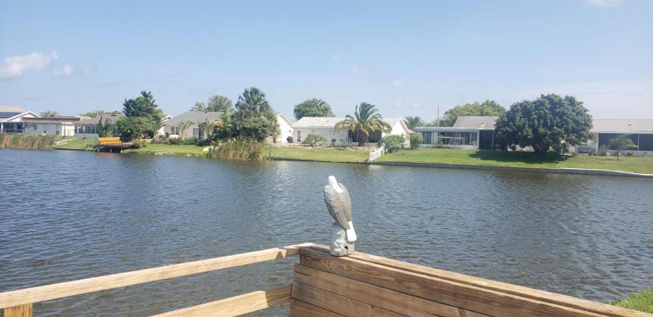 ホリデーNear Clearwater And Tarpon Spring With Water Viewアパートメント エクステリア 写真