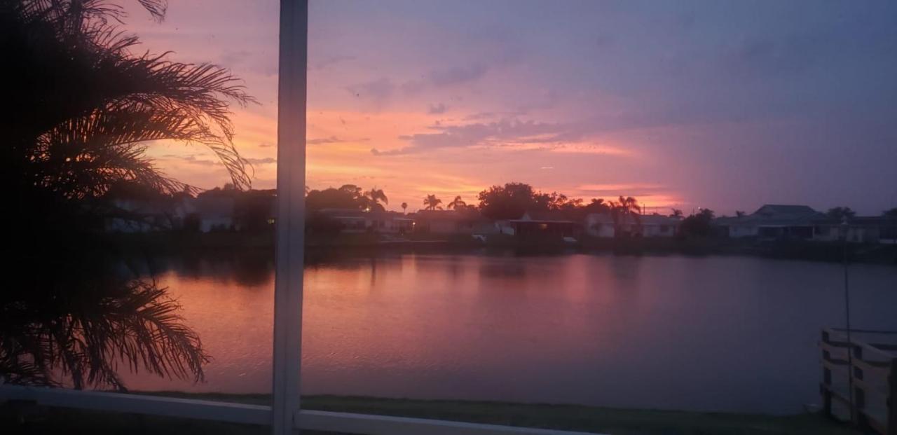 ホリデーNear Clearwater And Tarpon Spring With Water Viewアパートメント エクステリア 写真